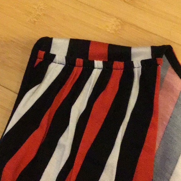 Super soft Gap flowing dress with full twirl skirt - Picture 3 of 7